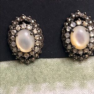 Vintage-Inspired Moonstone Cluster Stud Earrings - Gray and White